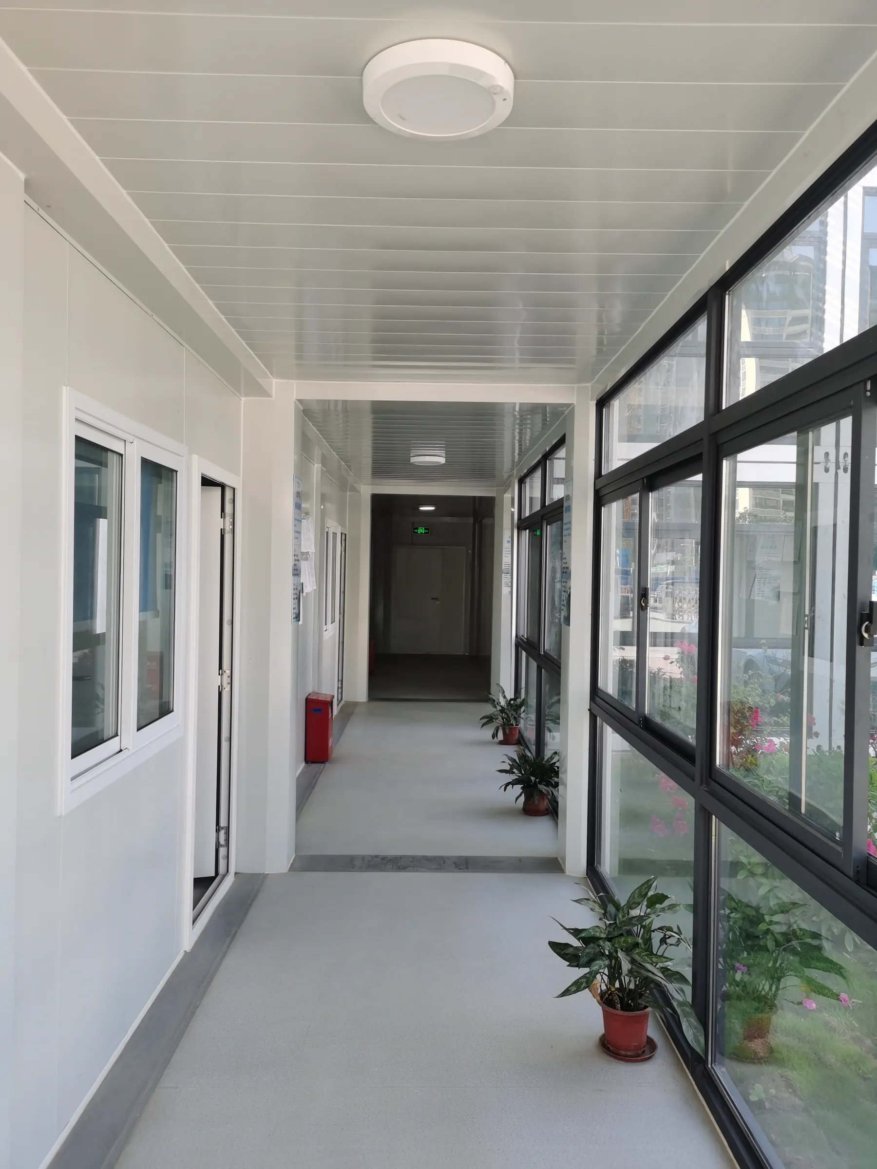 Zhuoya office corridor