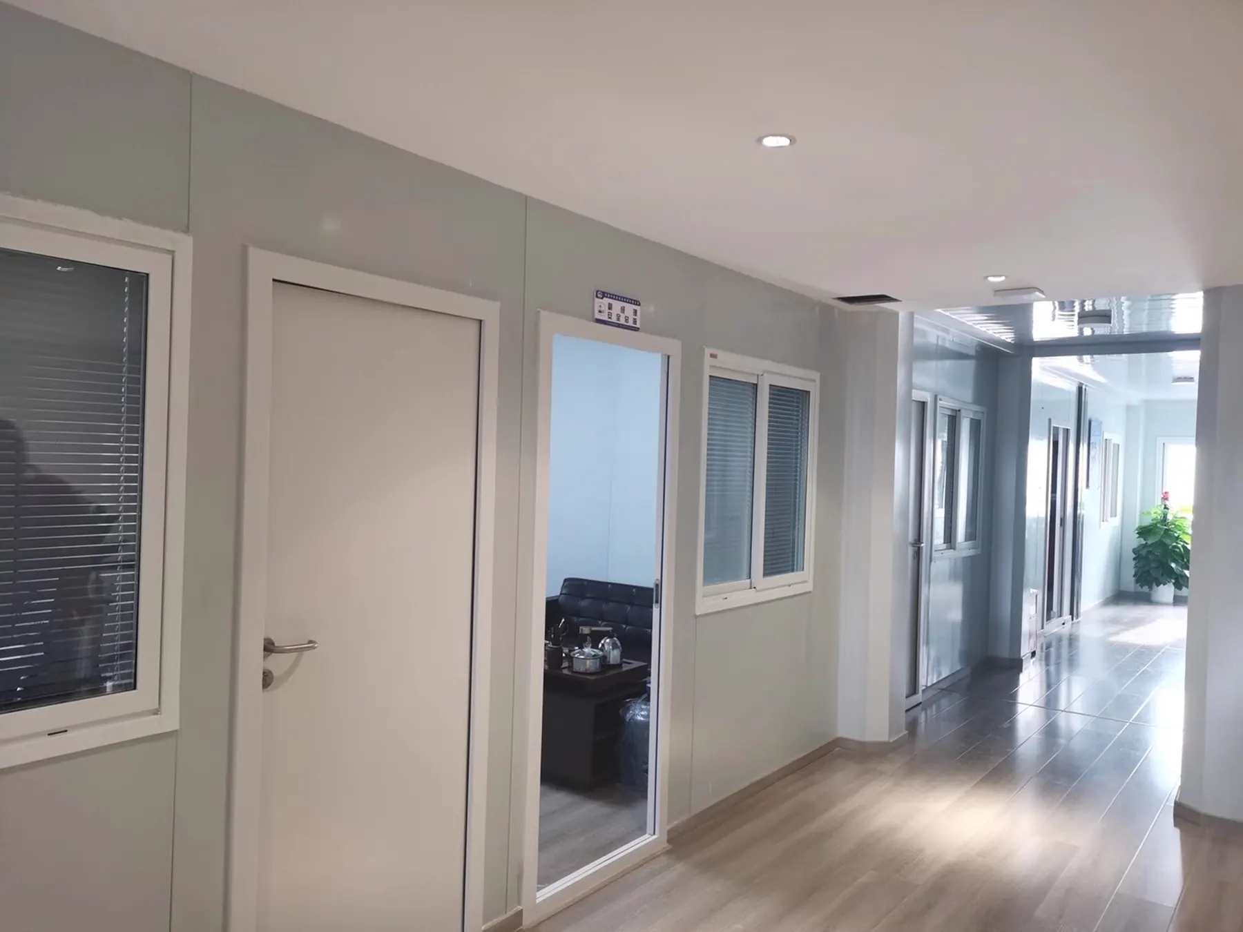 Zhuoya office support space